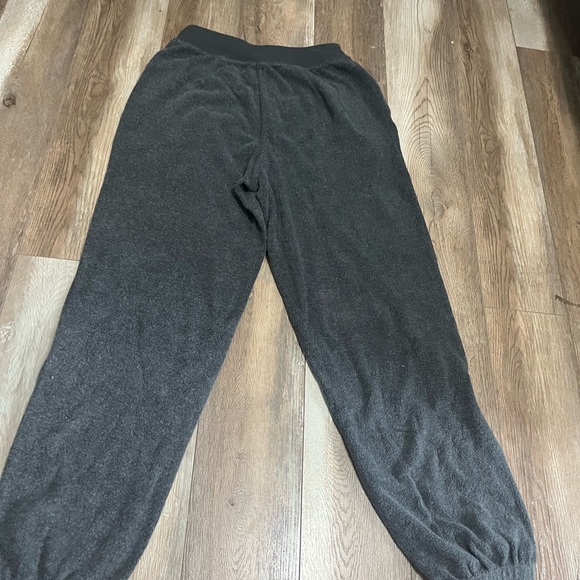 Small Aerie Grey Fuzzy Sweatpants - Picture 3 of 3